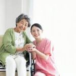 【ホームヘルパー監修】入浴介助で起こる息苦しさの原因と防ぐ方法｜在宅介護で安心して入浴するためのポイント